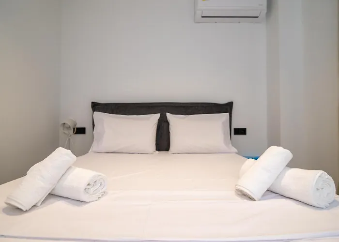 Facadoro Apartments
