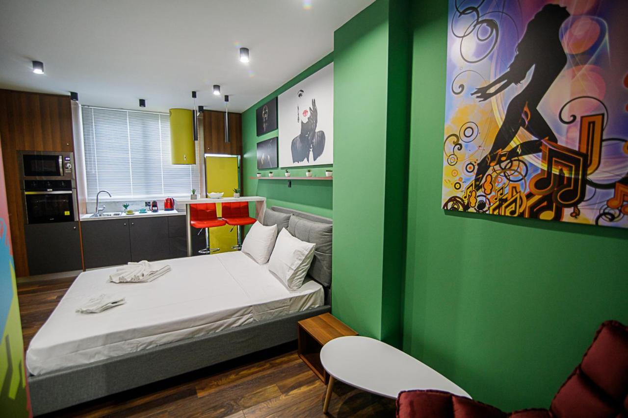 Facadoro Apartment *