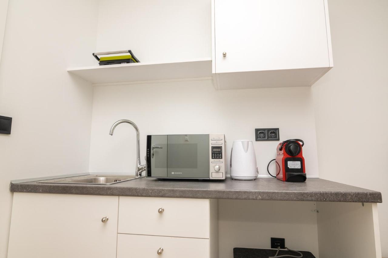 Facadoro Apartment